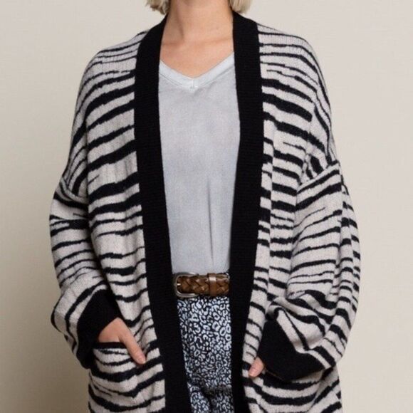 CARDIGAN Black & White Zebra Pattern - Picture 7 of 11
